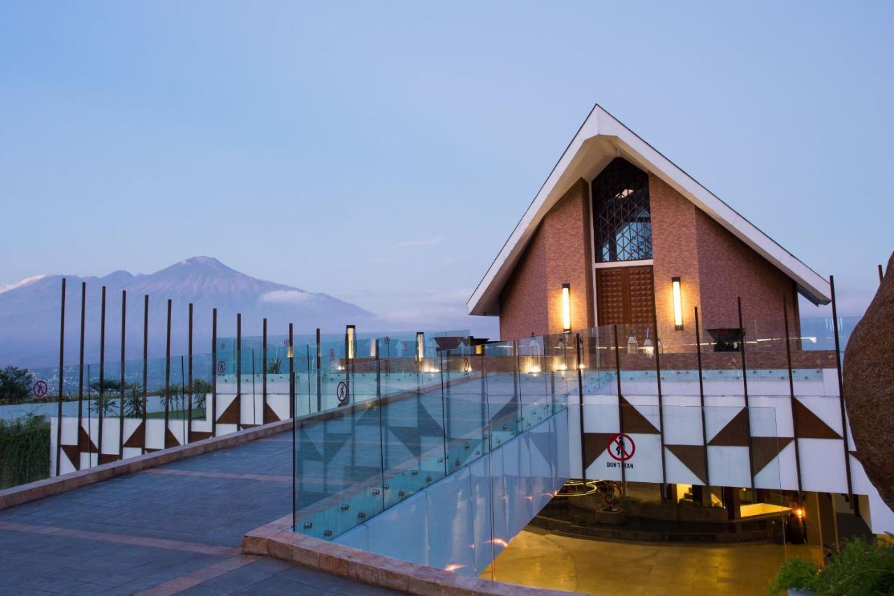 Amartahills Hotel And Resort Batu  Exterior foto