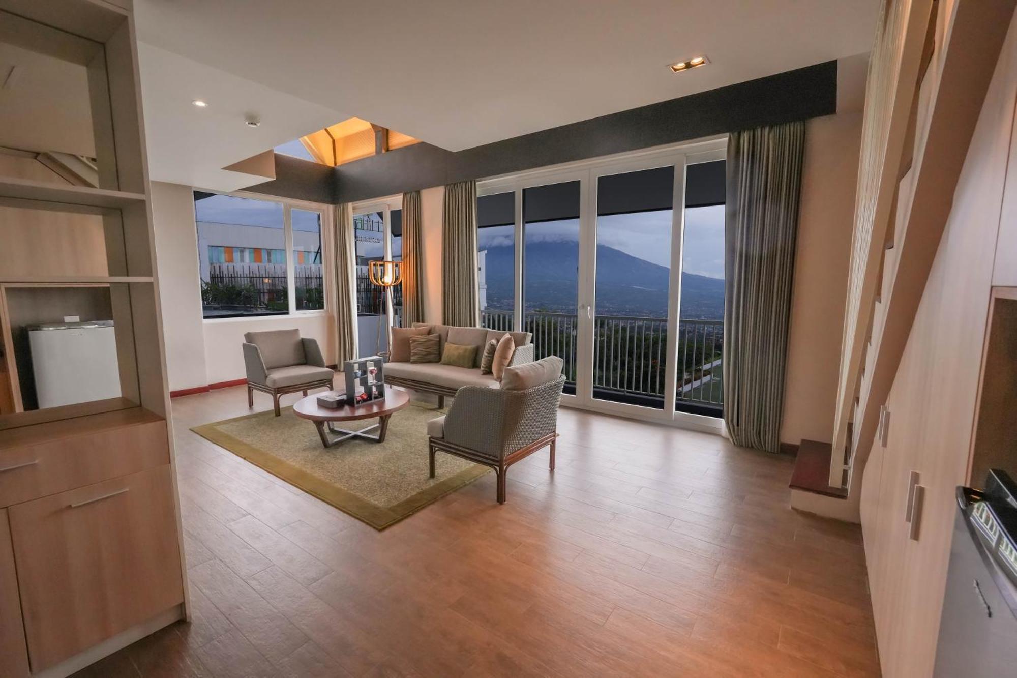 Amartahills Hotel And Resort Batu  Habitación foto