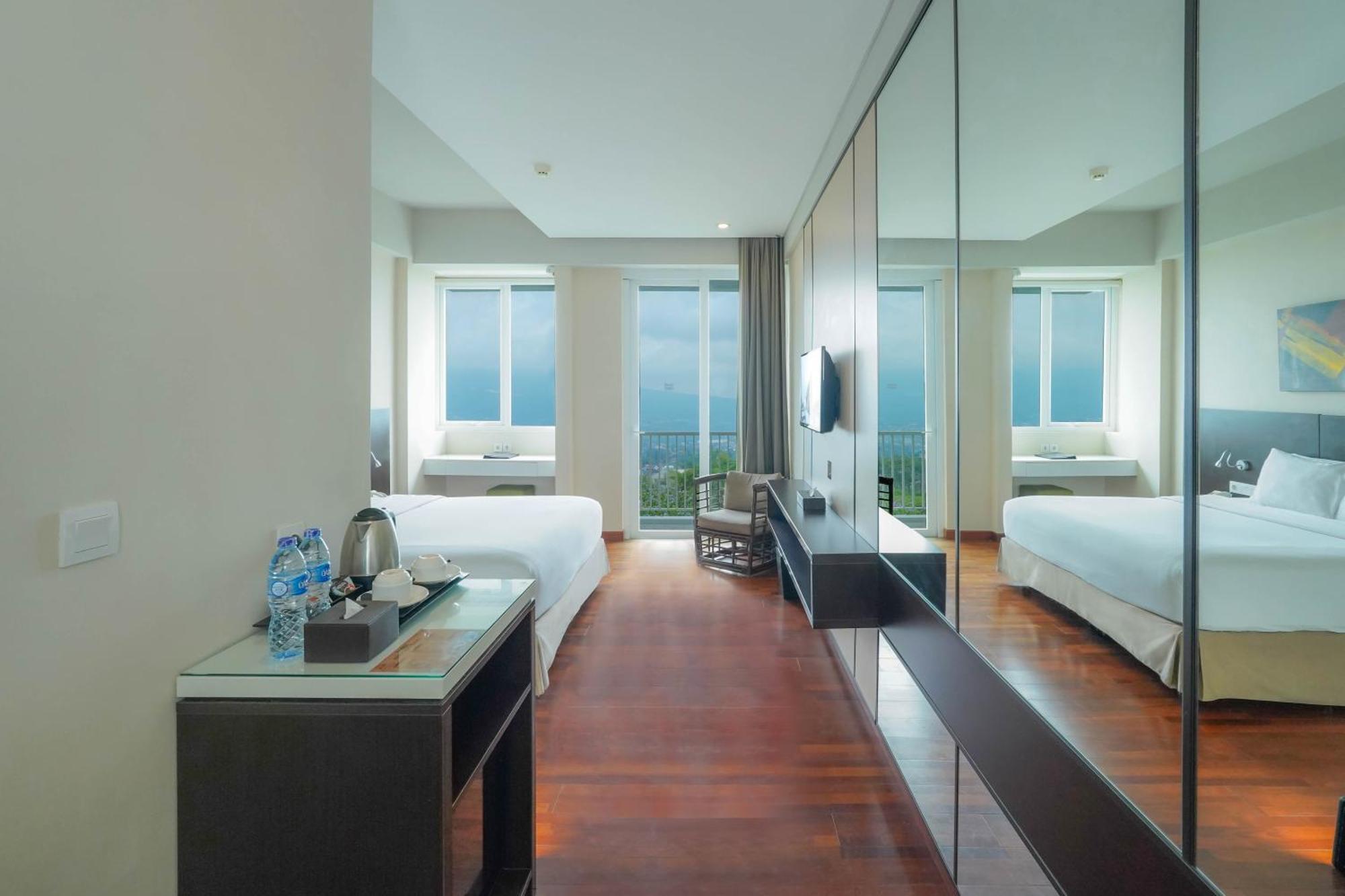 Amartahills Hotel And Resort Batu  Habitación foto